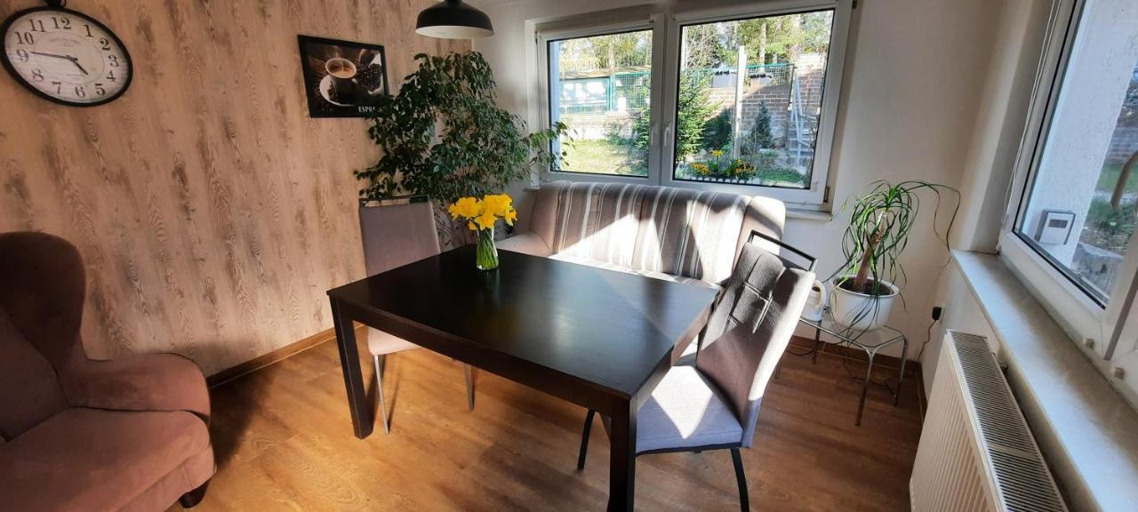 Ferienhaus Im Gruenen/Monteurzimmer Ораниенбург Екстериор снимка